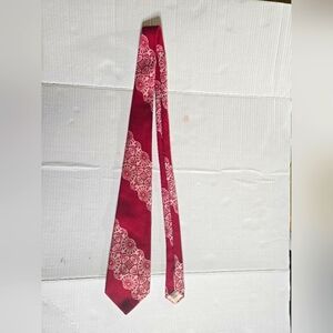 Rothschild's Vintagr Red Paisley Tie